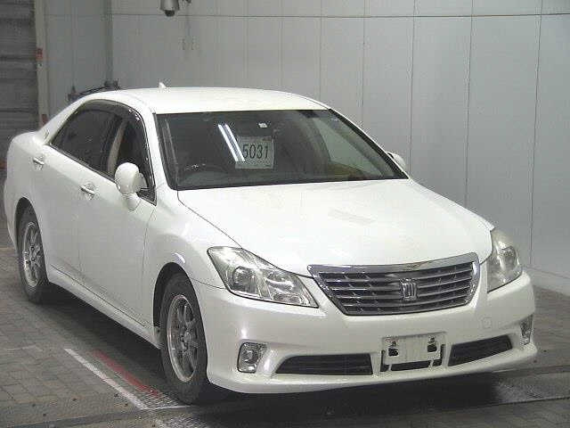 TOYOTA CROWN 2010