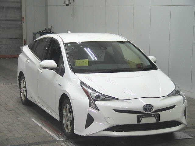 TOYOTA PRIUS 2018