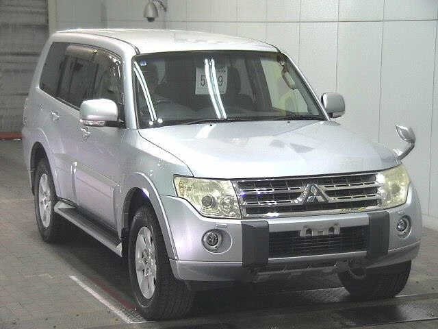 MITSUBISHI PAJERO 2010