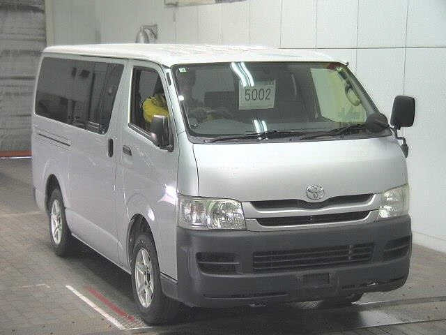 TOYOTA REGIUS ACE VAN 2010