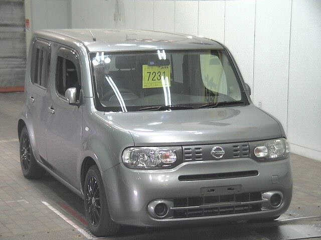 NISSAN CUBE 2010