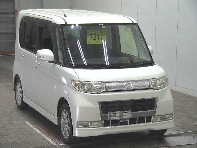 DAIHATSU TANTO 2008