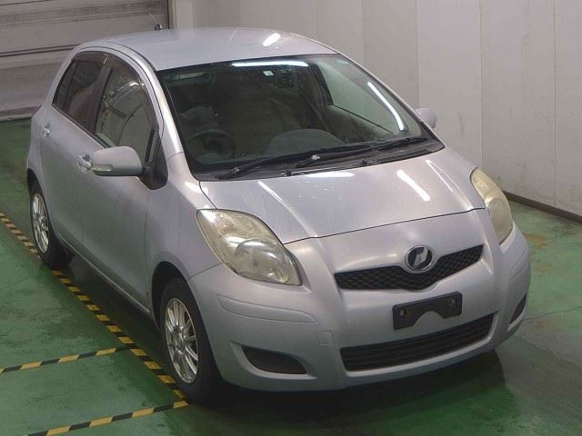 TOYOTA VITZ