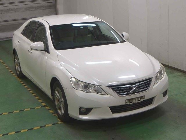 TOYOTA MARK X 2010
