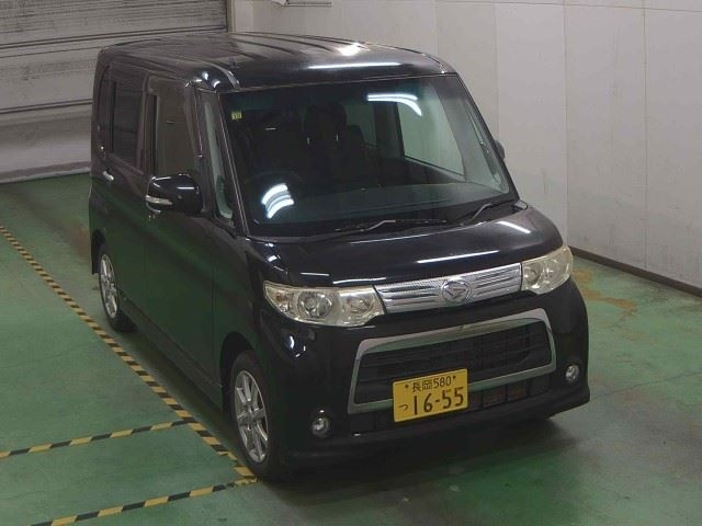 DAIHATSU TANTO 2010