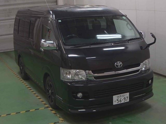 TOYOTA HIACE 2009