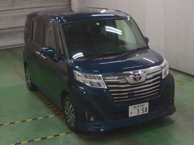 TOYOTA ROOMY 2017