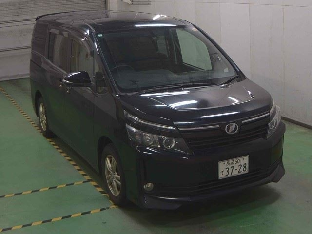 TOYOTA VOXY 2015
