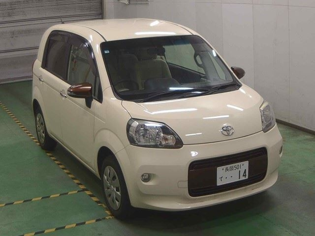 TOYOTA PORTE 2014