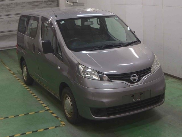 NISSAN NV200 2017