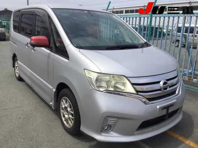NISSAN SERENA 2011