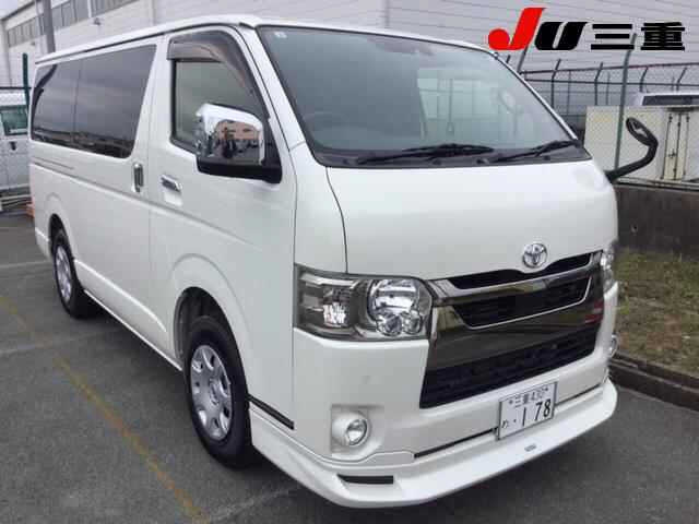 TOYOTA HIACE VAN 2021