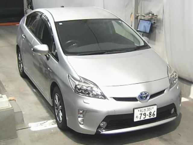 TOYOTA PRIUS