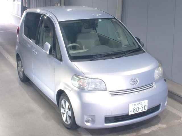 TOYOTA PORTE 2011