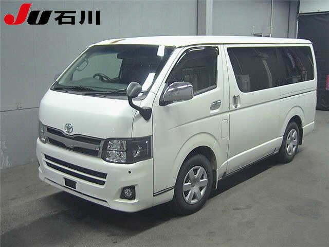 TOYOTA HIACE VAN 2011