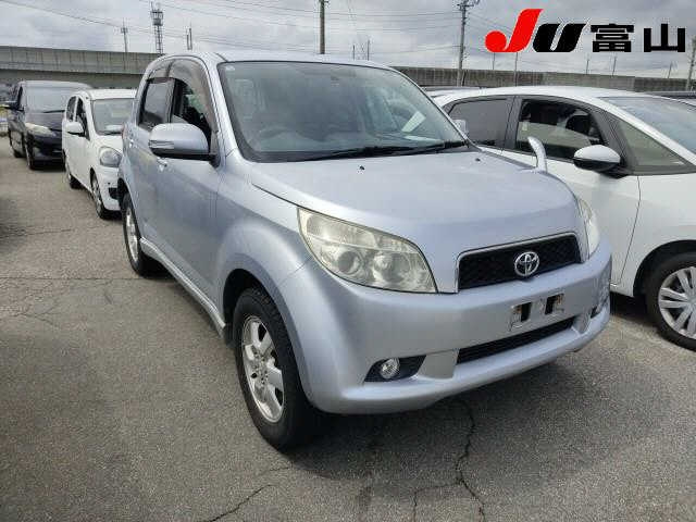 TOYOTA RUSH