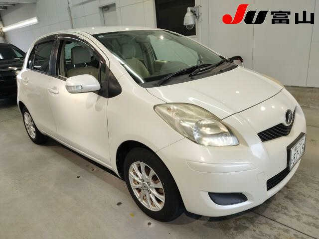 TOYOTA VITZ 2009