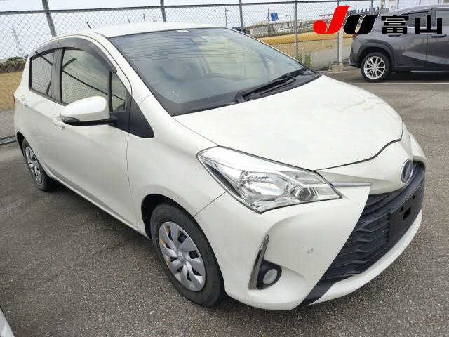TOYOTA VITZ 2018