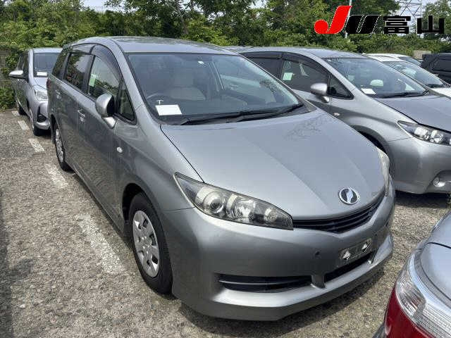 TOYOTA WISH 2012