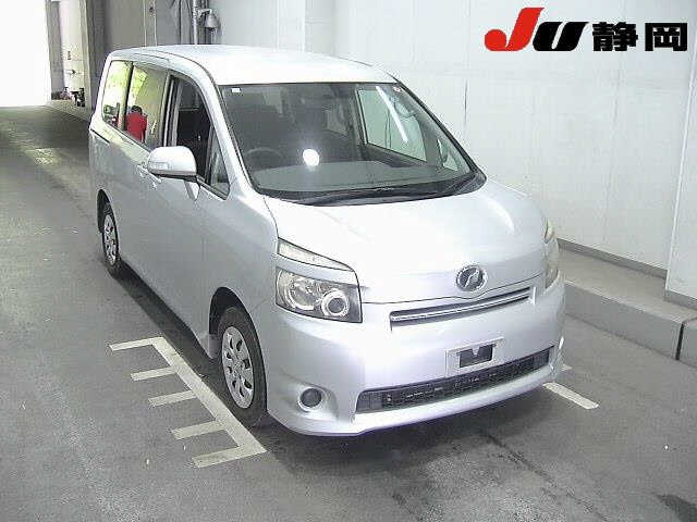 TOYOTA VOXY 2008