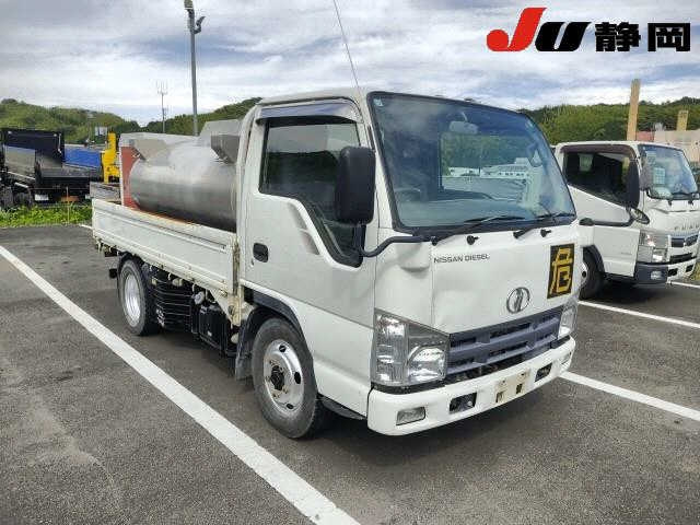 NISSAN CONDOR 2008