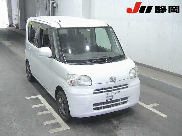 DAIHATSU TANTO 2011