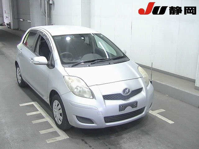 TOYOTA VITZ 2010