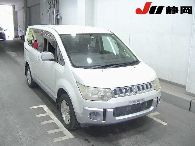 MITSUBISHI DELICA D5 2009