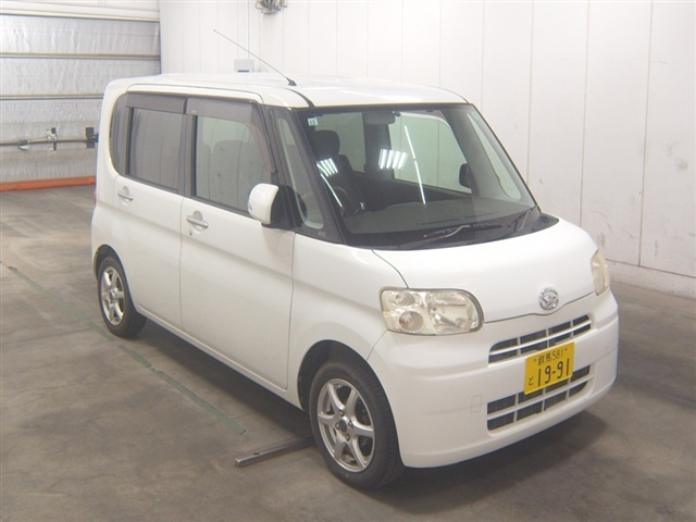 DAIHATSU TANTO 2010