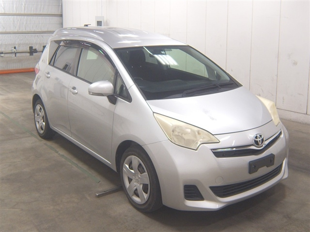 TOYOTA RACTIS 2012