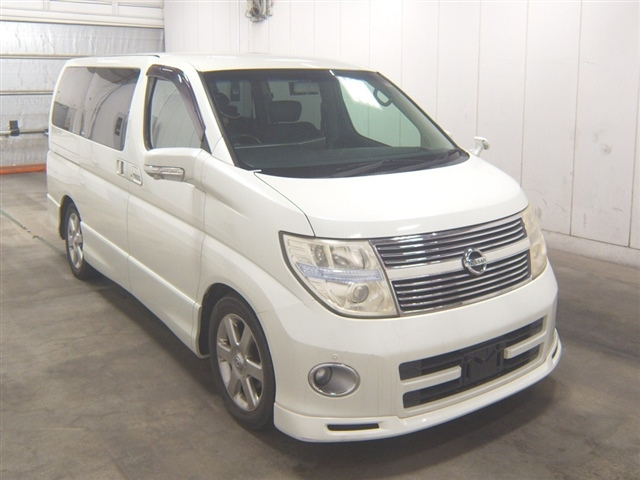 NISSAN ELGRAND