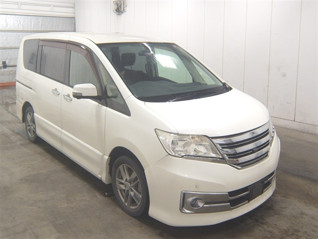 NISSAN SERENA 2011