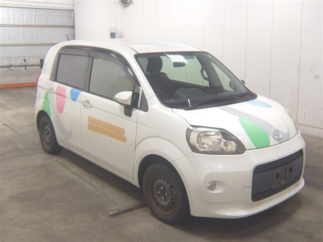 TOYOTA PORTE 2014