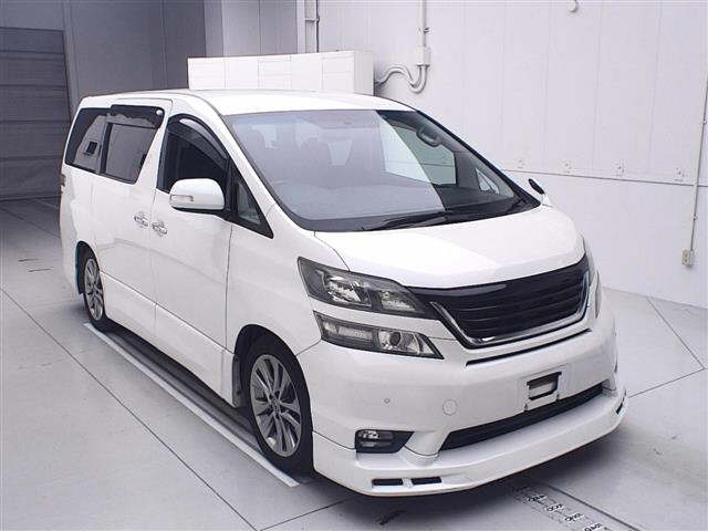 TOYOTA VELLFIRE 2010