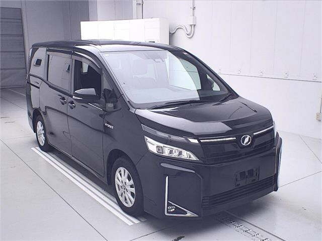TOYOTA VOXY 2018