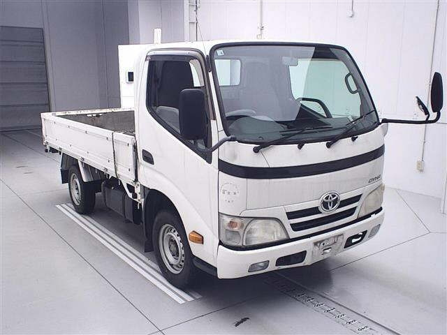 TOYOTA DYNA 2010