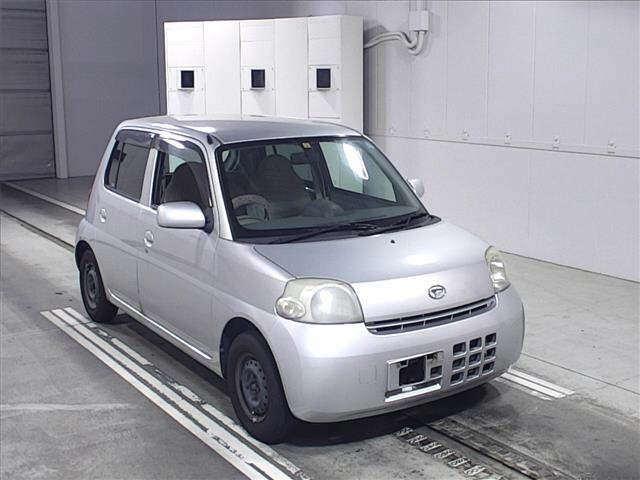 DAIHATSU ESSE