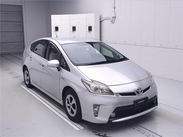 TOYOTA PRIUS 2014