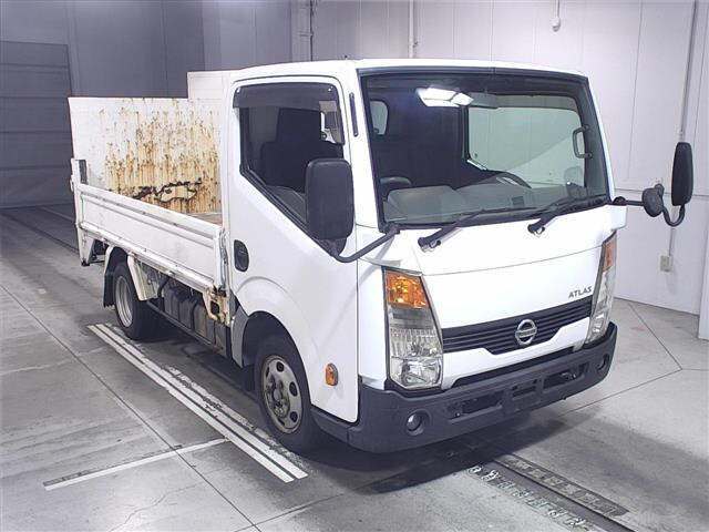NISSAN ATLAS 2013