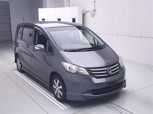 HONDA FREED 2010