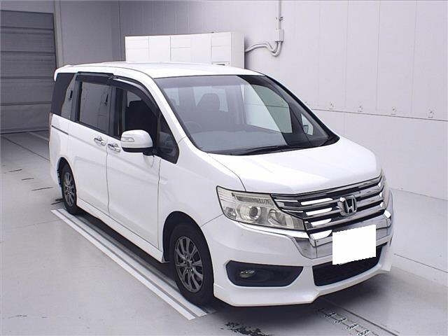 HONDA STEP WAGON 2013
