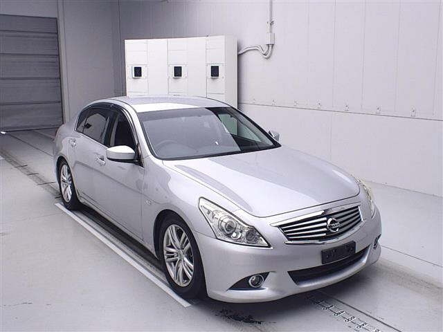 NISSAN SKYLINE 2013