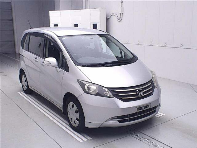 HONDA FREED 2008