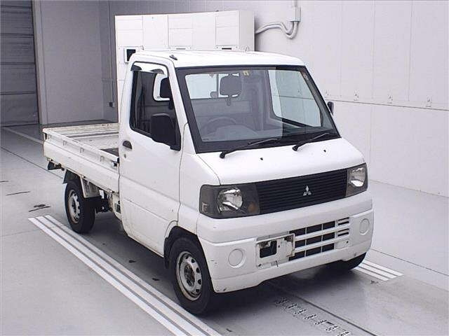 MITSUBISHI MINICAB TRUCK 2005