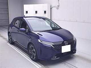 nissan aura