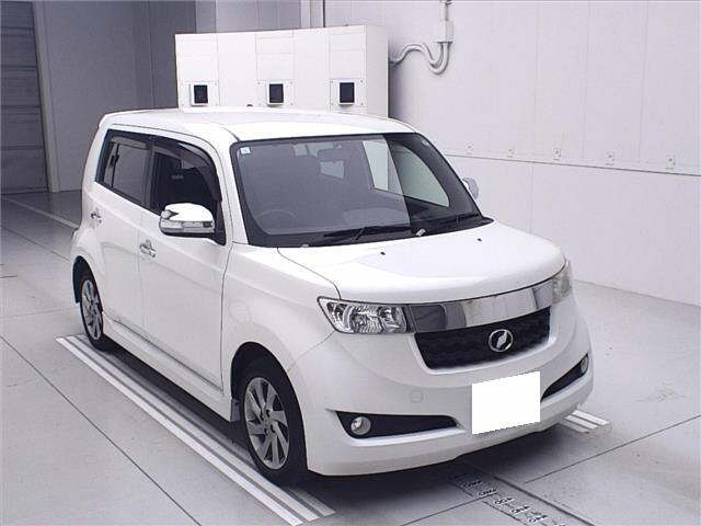 TOYOTA BB 2013