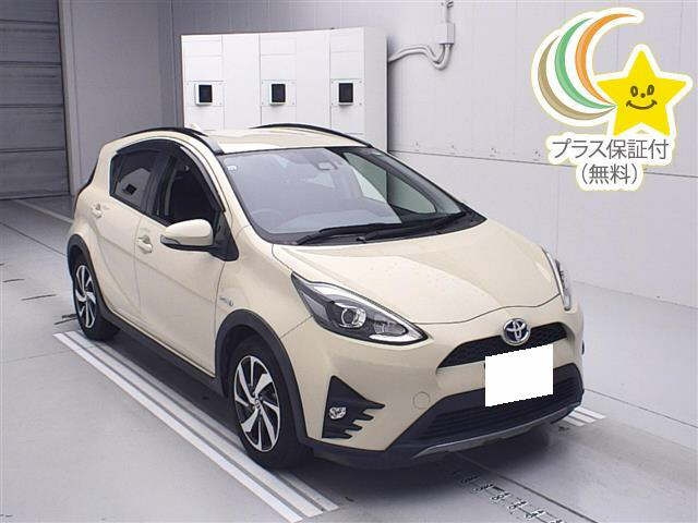 TOYOTA AQUA 2017