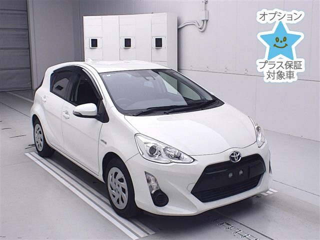 TOYOTA AQUA 2017