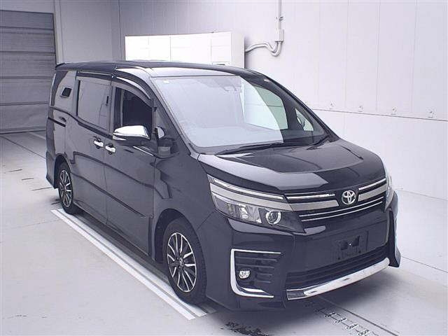 TOYOTA VOXY 2016