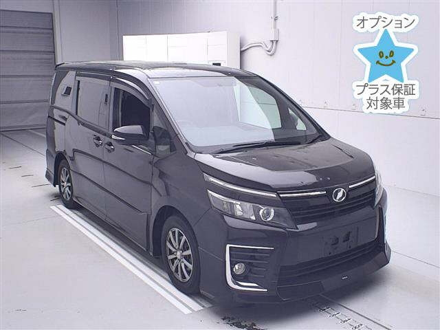 TOYOTA VOXY 2014